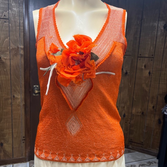 Dolce&Gabbana orange lurex sleeveless top with large flower pin, size S,good - Picture 3 of 11